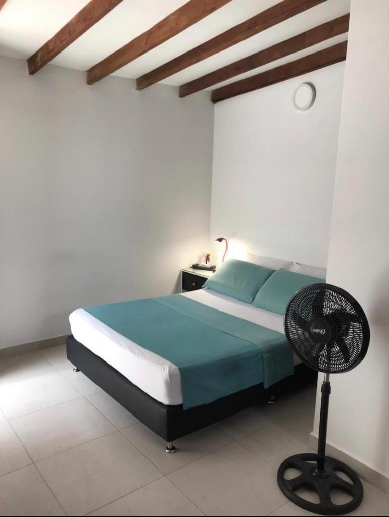 Vip Apartasuites Rosales Medellín Exterior foto