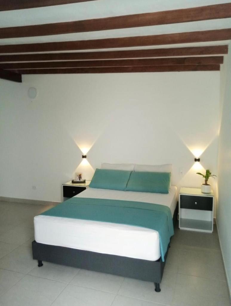 Vip Apartasuites Rosales Medellín Exterior foto